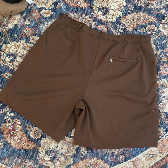 Bette & Court Performance Golf Short - Picture 5 of 10